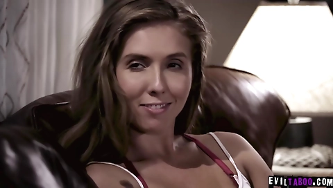 Hawt babe with sexy body fuck