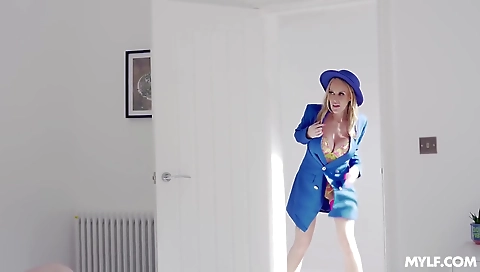 Smoking-h esperanza legsex squats the other