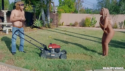 Mas escorts fucking at the pool