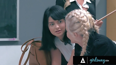 Hawt babe with huge cock