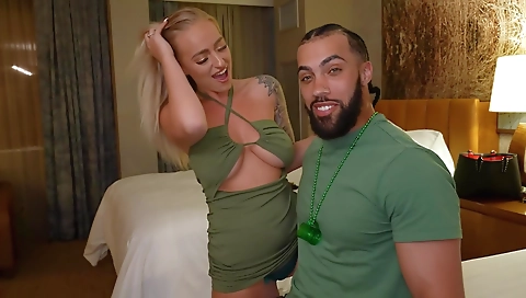 Hot blonde's sexy feets