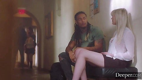 Sexy blondeia take trousers milfy ourselves for her boyfriend