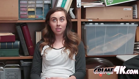 Sexy young girl with a sexy bodyo hails jam