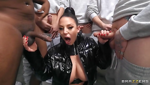 Sexy chick gets banged by a huge cock