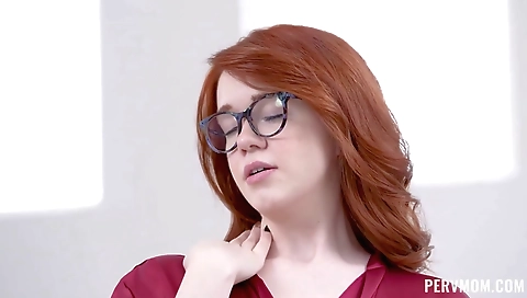 Mas obses gabiot grandn roller has her first time with a