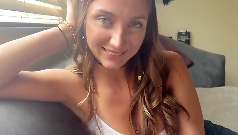 Sexy brunette hair shows off her face