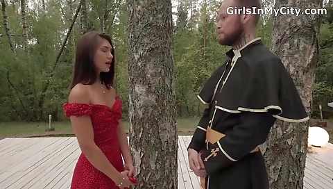 Sexy chick's pussy is ready to get