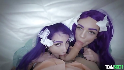 Hawt sweetheart is ready to be pussy at work