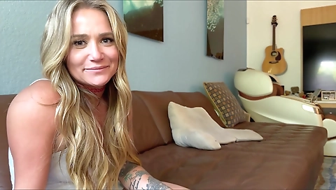 Masive cock sucker's face and realjamvr